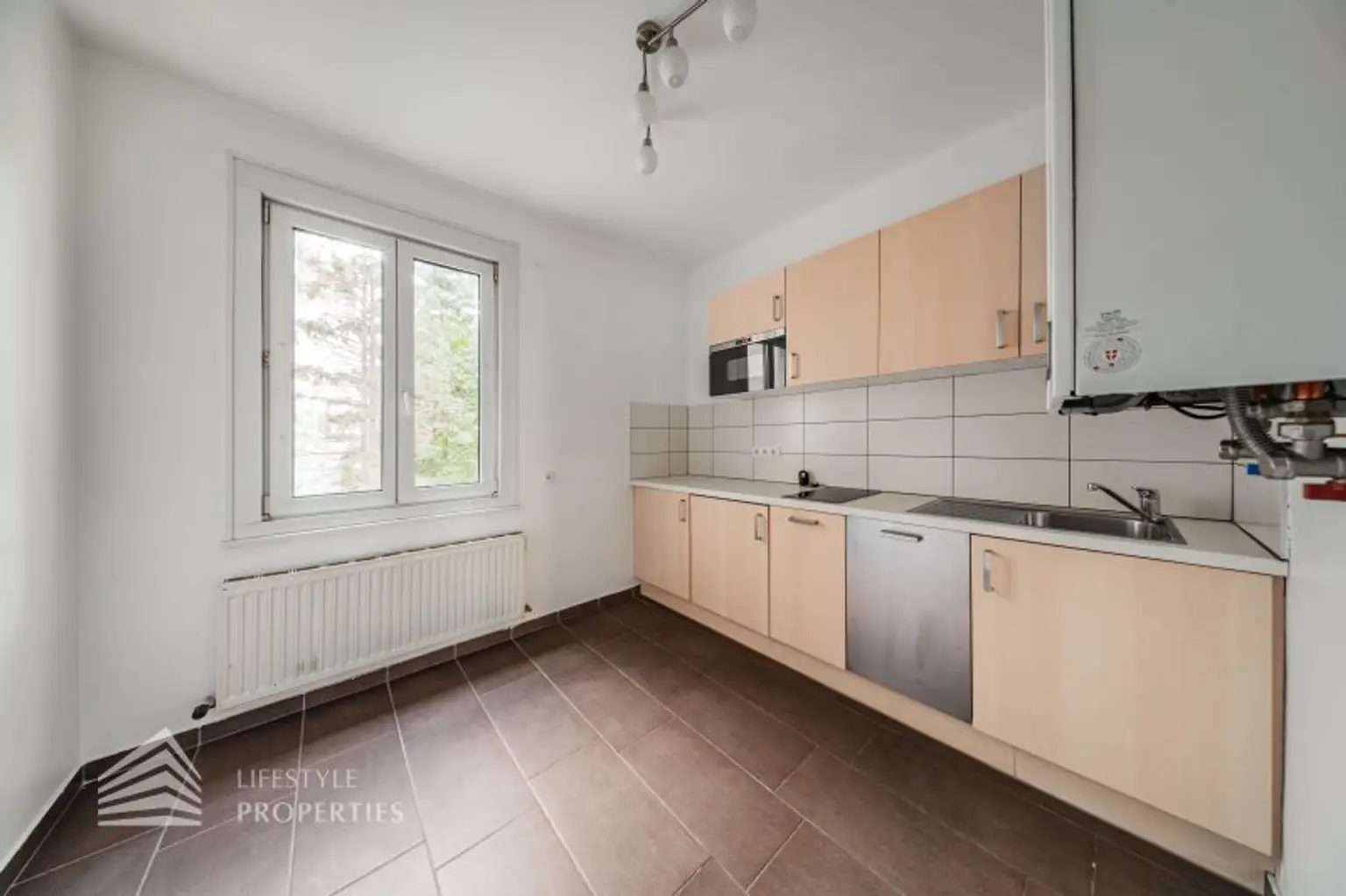 Helle Garconniere, Nähe Meiselmarkt