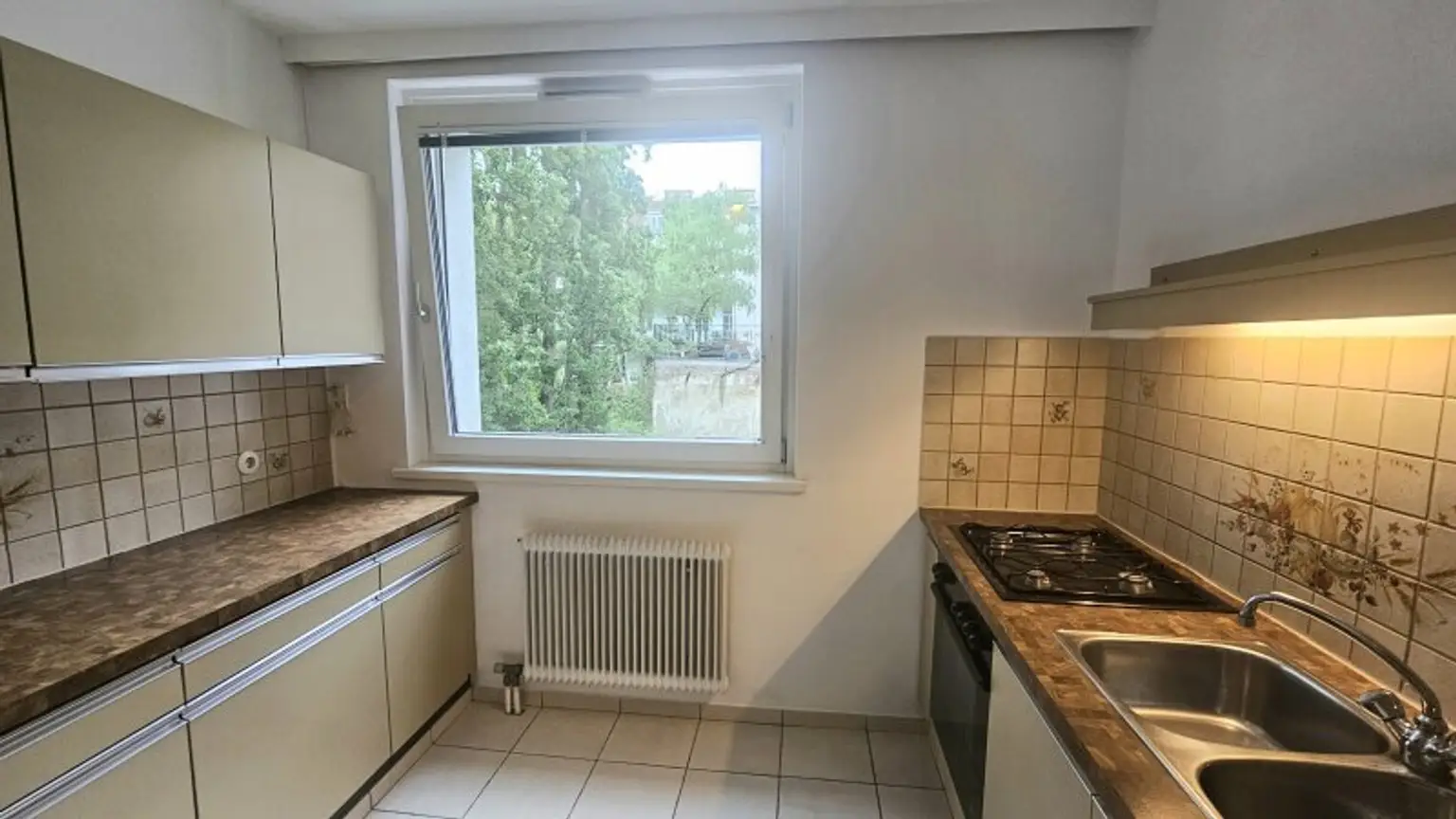 NÄHE AUER-WELSBACH-PARK: Durch Umbau 2 Schlafzimmer möglich - Ruhelage!