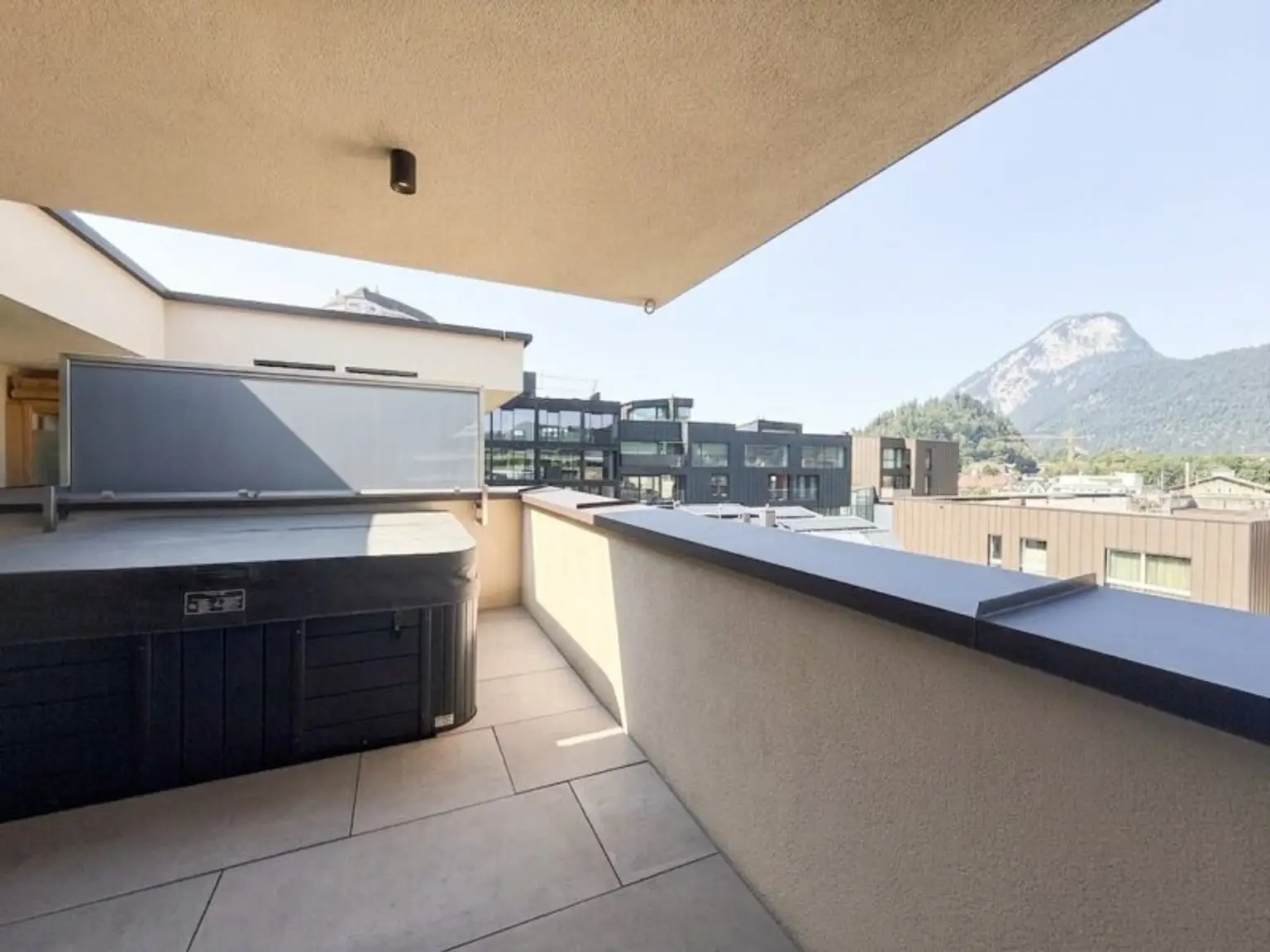 Terrasse mit Whirlpool