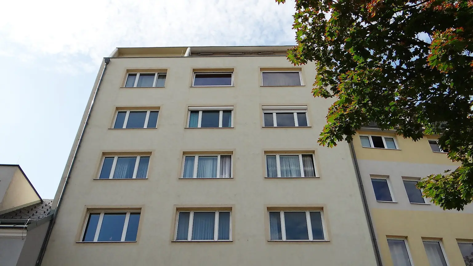 3 ZIMMER + Parkplatz  im ZENTRUM!!!
