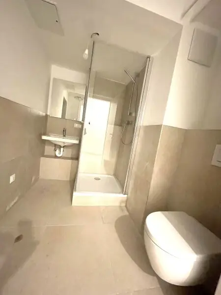 Prestige Living in Sievering: Großzügige Gartenwohnung mit Stil