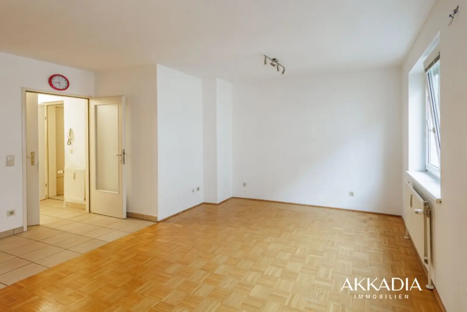 Ruhige 2-Zimmer-Wohnung mit Gartenblick und Garagenplatz