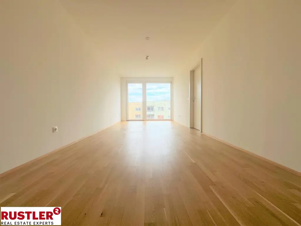 SCHÖN geschnittene 2-Zimmer Wohnung mit BALKON!