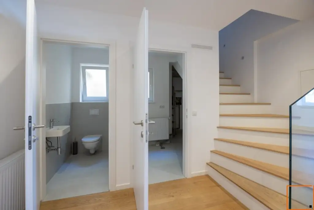 Dachgeschoßwohnung mit eingeschnittener Terrasse, vier Schlafzimmern und schönem Fernblick