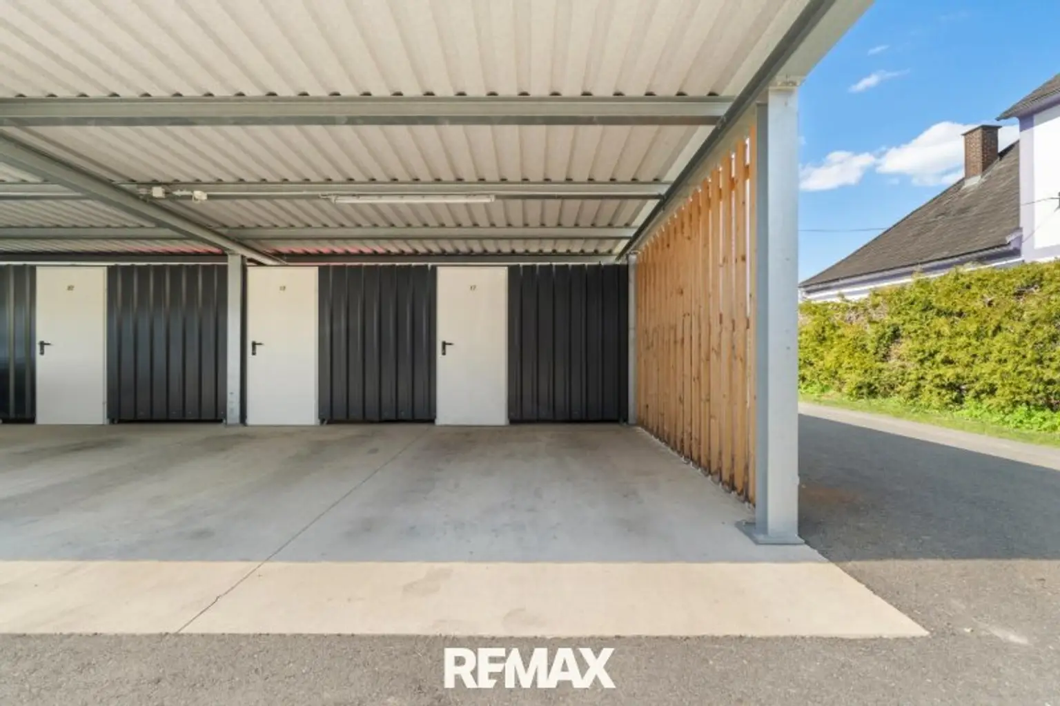 Carport und Kellerersatzraum