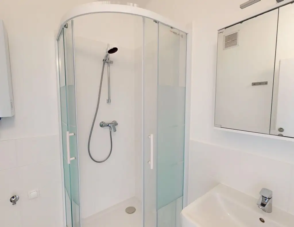 orea | Charmante 2-Zimmer-Wohnung nähe U6 | Smart besichtigen · Online anmieten