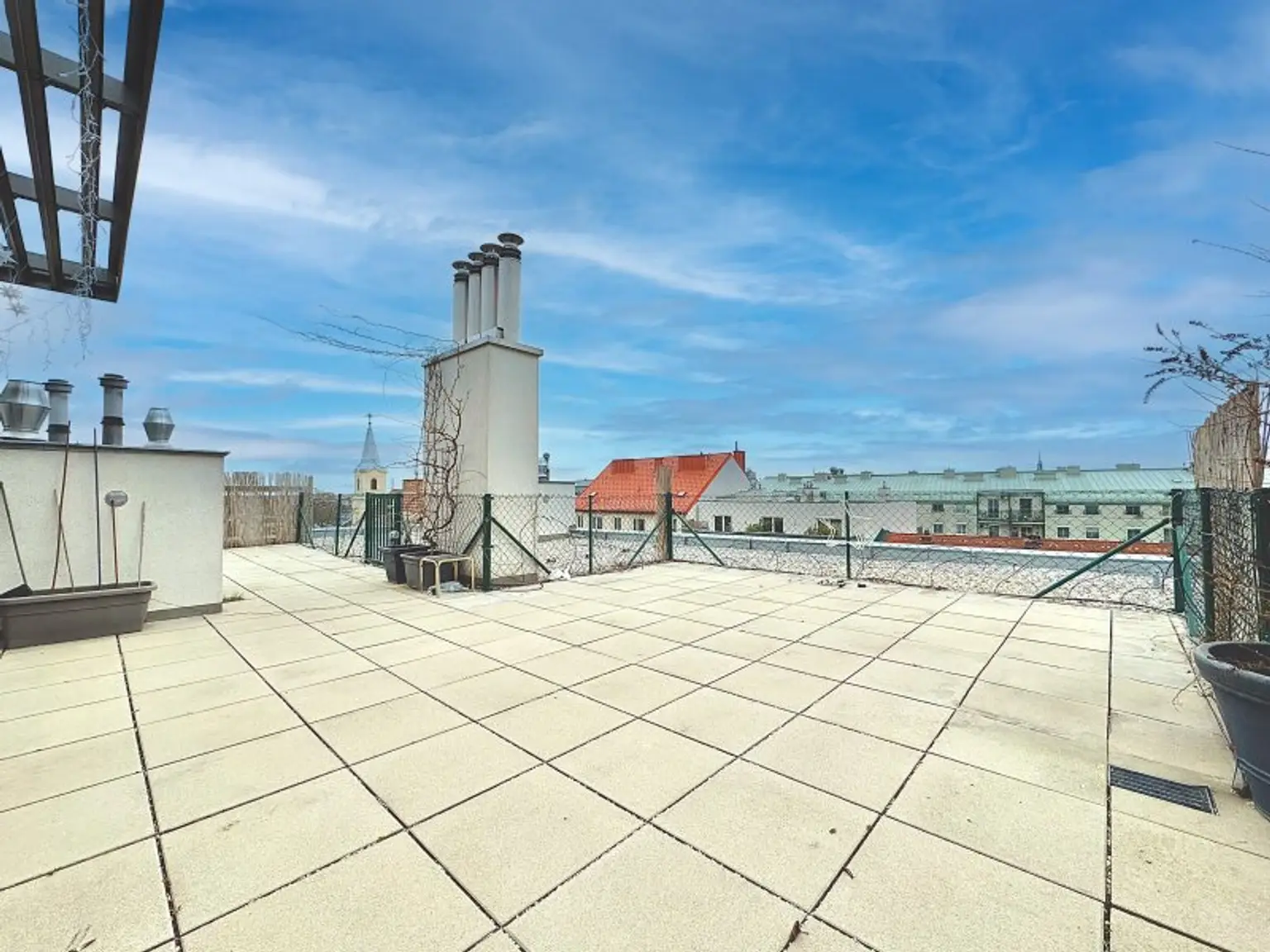Ca. 10 Gehminuten von Wien! Wohnen mit Stil & Freiraum! ~118 m² Terrasse I Tiefgarage I Klimaanlage I Schnellbahn-Nähe