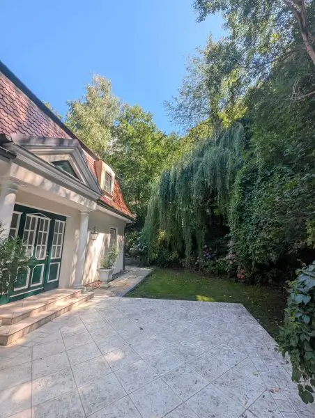 Wunderschöne Villa mit Pool und weitläufigem Grundstück, Nähe Pressbaum