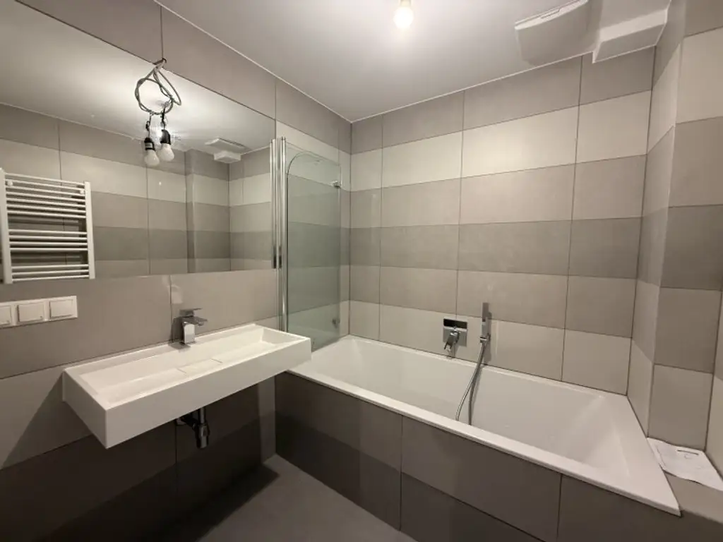 Traumhafte DG-Wohnung in 1020 Wien: 4 Zimmer, vollsaniert, Loggia & Luxusausstattung!