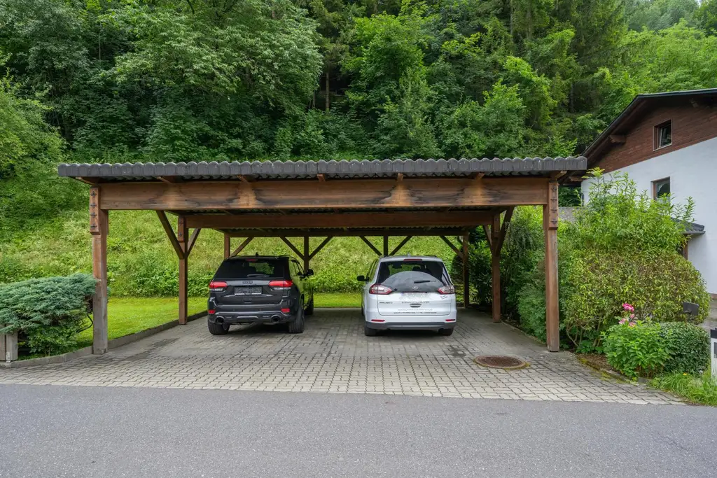 WOHNEN IM GRÜNEN – 242 m² WOHN-NUTZFLÄCHE – 3.903 m² GRUNDSTÜCK! Charmantes Einfamilienhaus voller Potenzial und zahlreicher Gestaltungsmöglichkeiten!