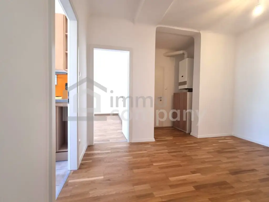 WUNDERSCHÖNE, RENOVIERTE 2-Zimmerwohnung mit PERFEKTER RAUMAUFTEILUNG