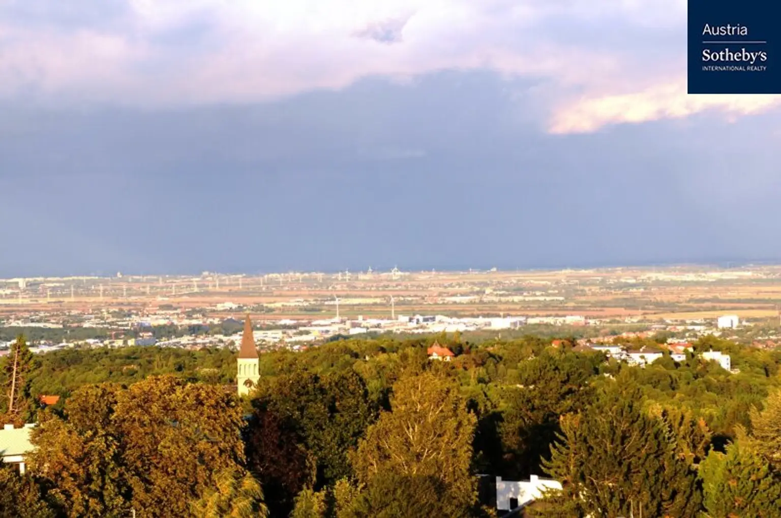 MODERNE LUXUSVILLA MIT TRAUMHAFTEM AUSBLICK AUF WIEN, NUR 20 MIN IN DIE WIENER CITY