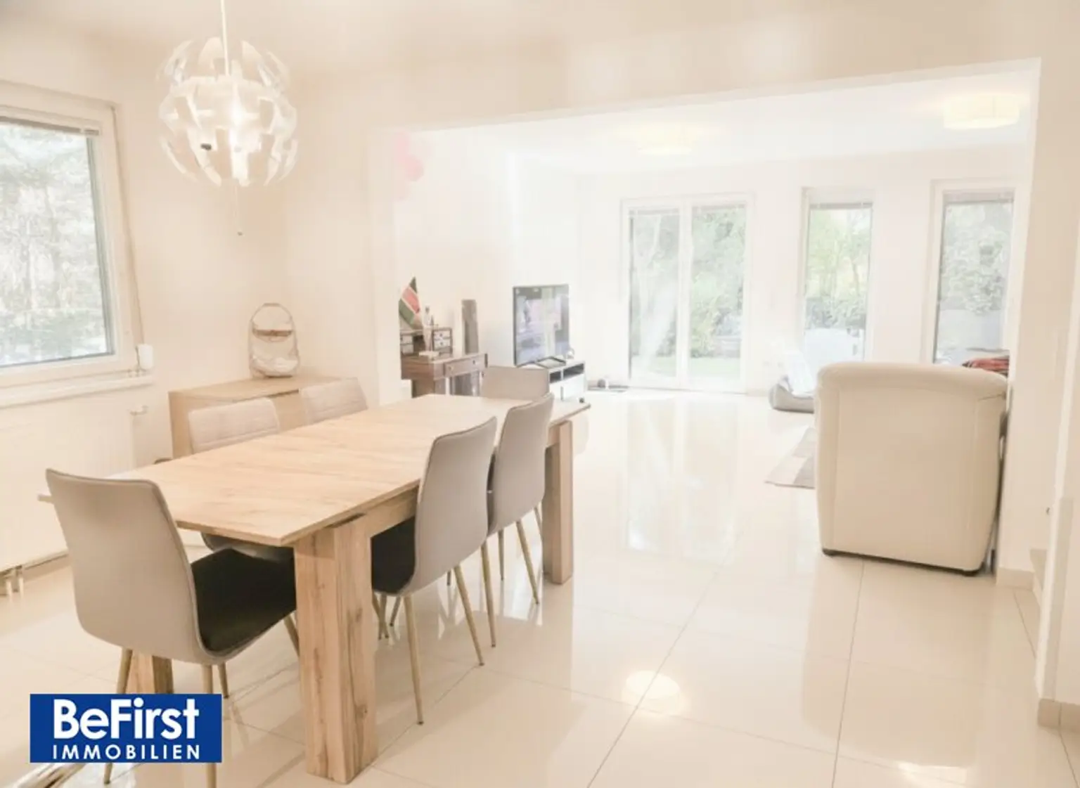 Wohnidyll: Doppelhaushälfte - 4 Zimmer, Eigengarten/Terrasse in Ruhelage nahe Alter/Neuer Donau