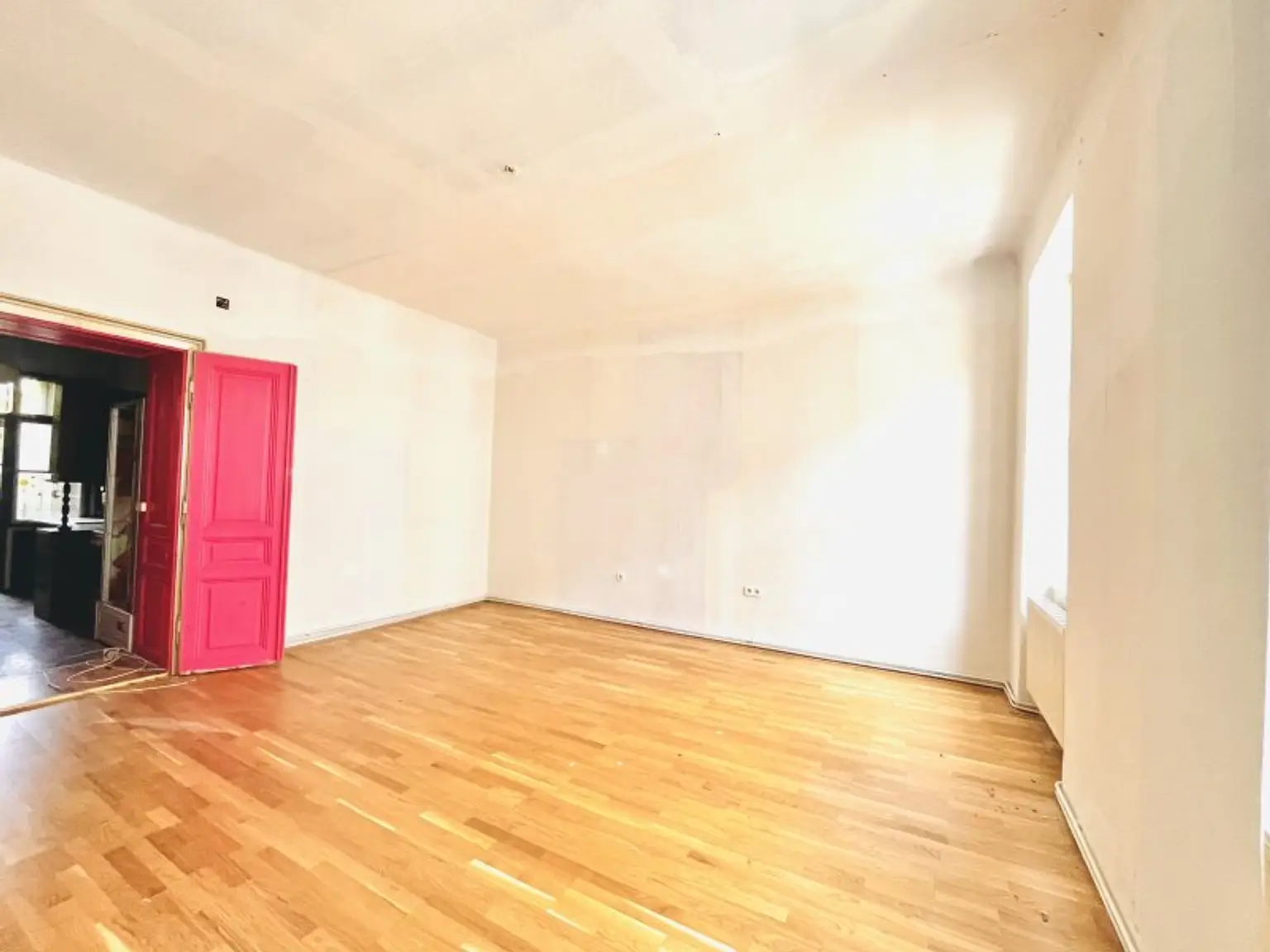 Sanierer aufgepasst!  – Familienwohnung mit bewilligten Balkonanbau