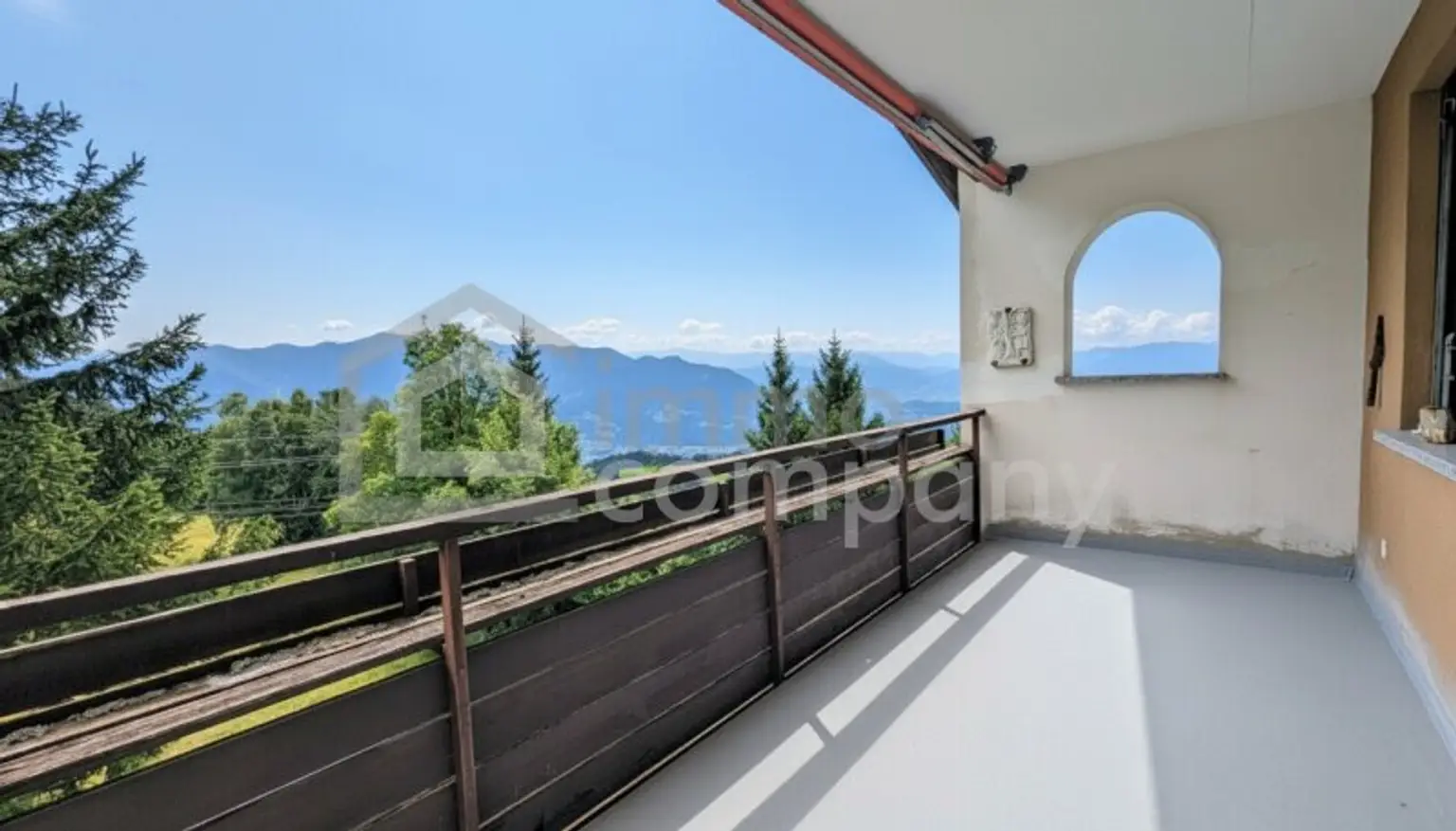 Traumhafte 3-Zimmer-Ferienwohnung mit Bergpanorama – mit 2 Balkonen und Parkplatz!