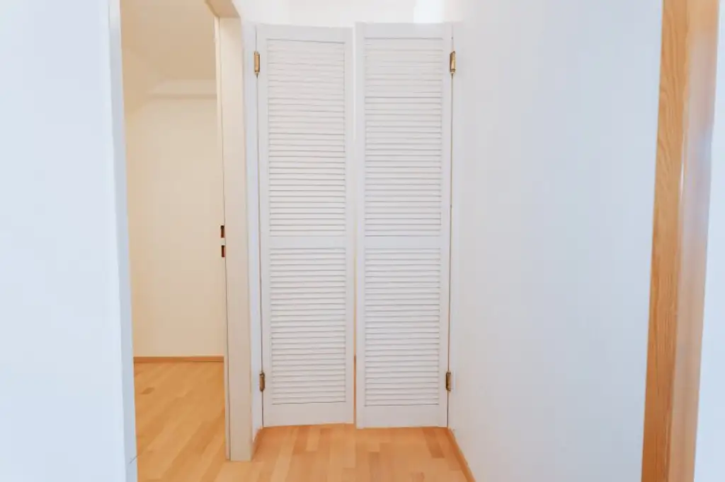 Helle 1- Zimmerwohnung im 1.Dachgeschoß