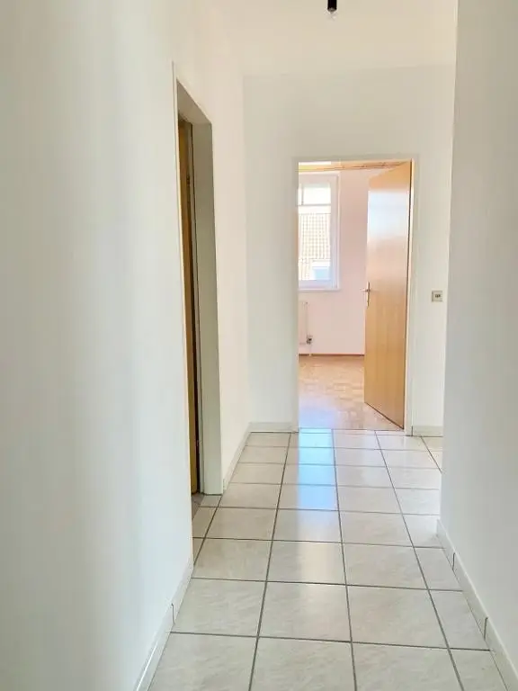 LINZ/URFAHR (AUBERG) : TOP-Mietwohnung ca. 42 m2 (2 Zimmer) +  BALKON mit Pöstlingbergblick +  KÜCHE
