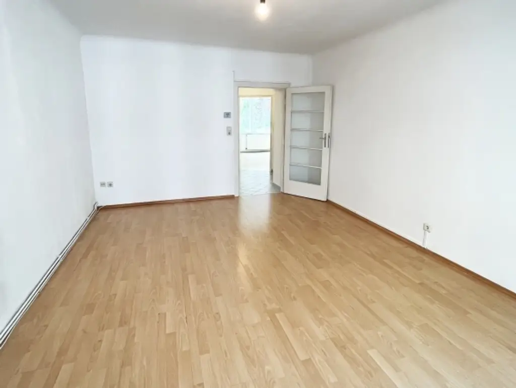 Geräumige 2-Zimmer Wohnung nahe Schweizergarten!