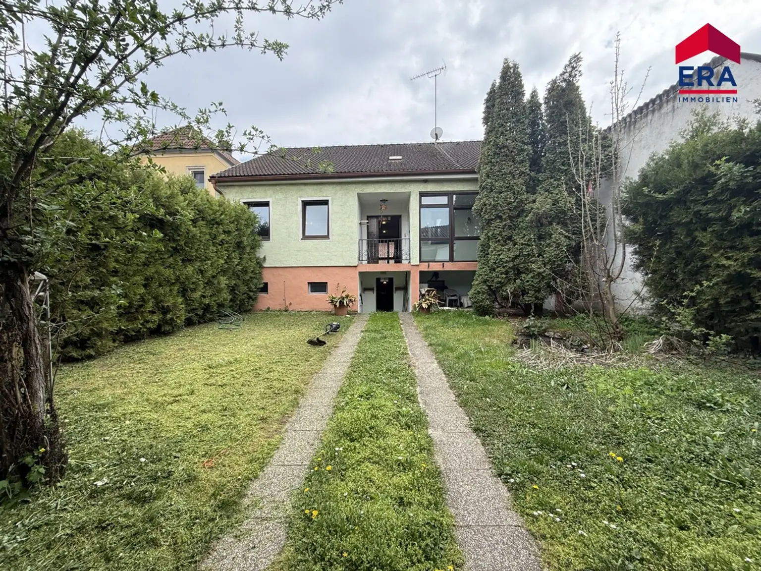 NEUER PREIS: Großzügiges Einfamilienhaus mit Innenhof, Halle & attraktiven Erweiterungsmöglichkeiten