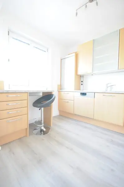 IDEALE 3,5 ZIMMER WOHNUNG - PERFEKTE RAUMAUFTEILUNG UND GEMEINSCHAFTSGARTEN