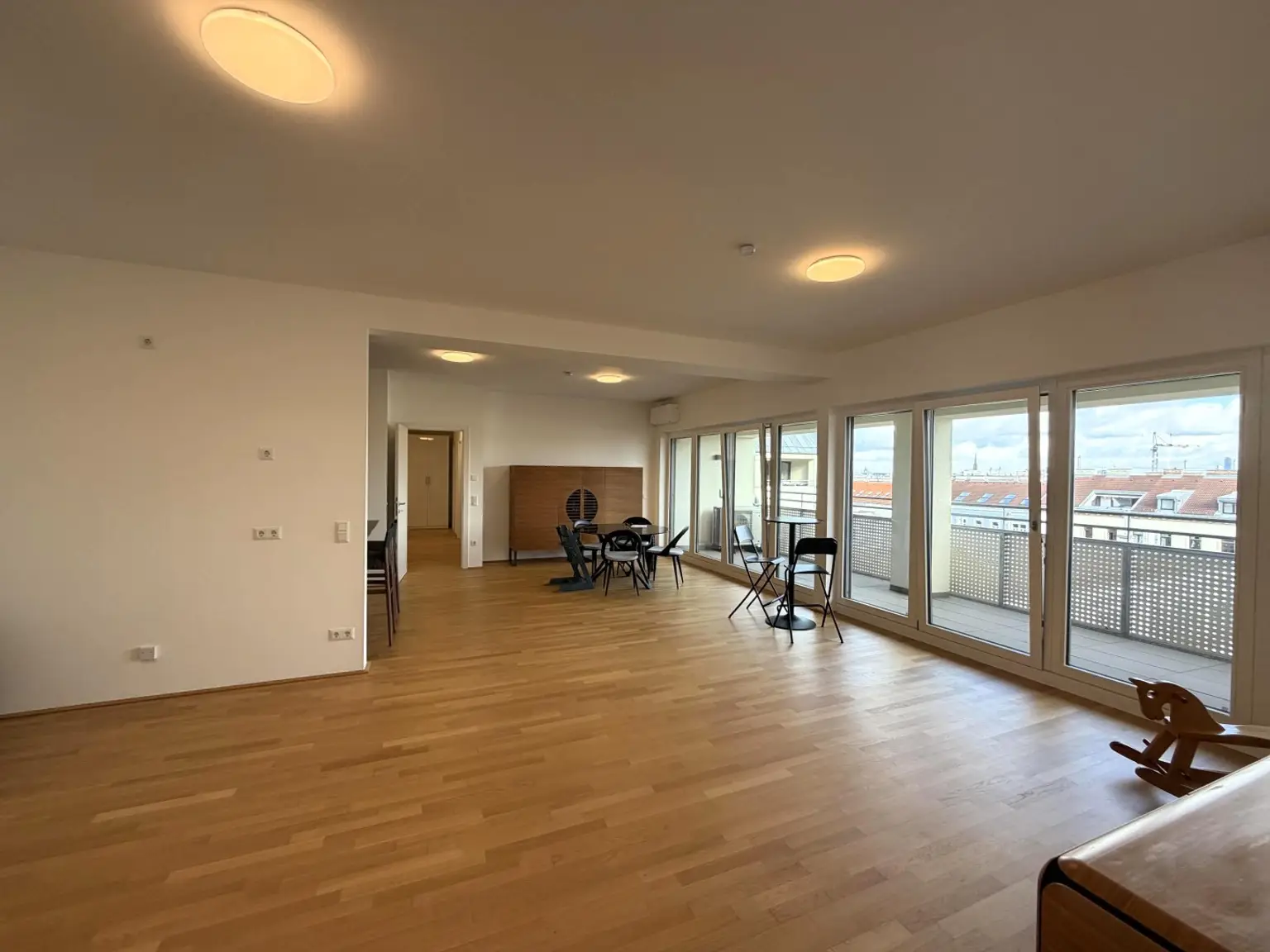 Wohn-/Essküche / klimatisiert