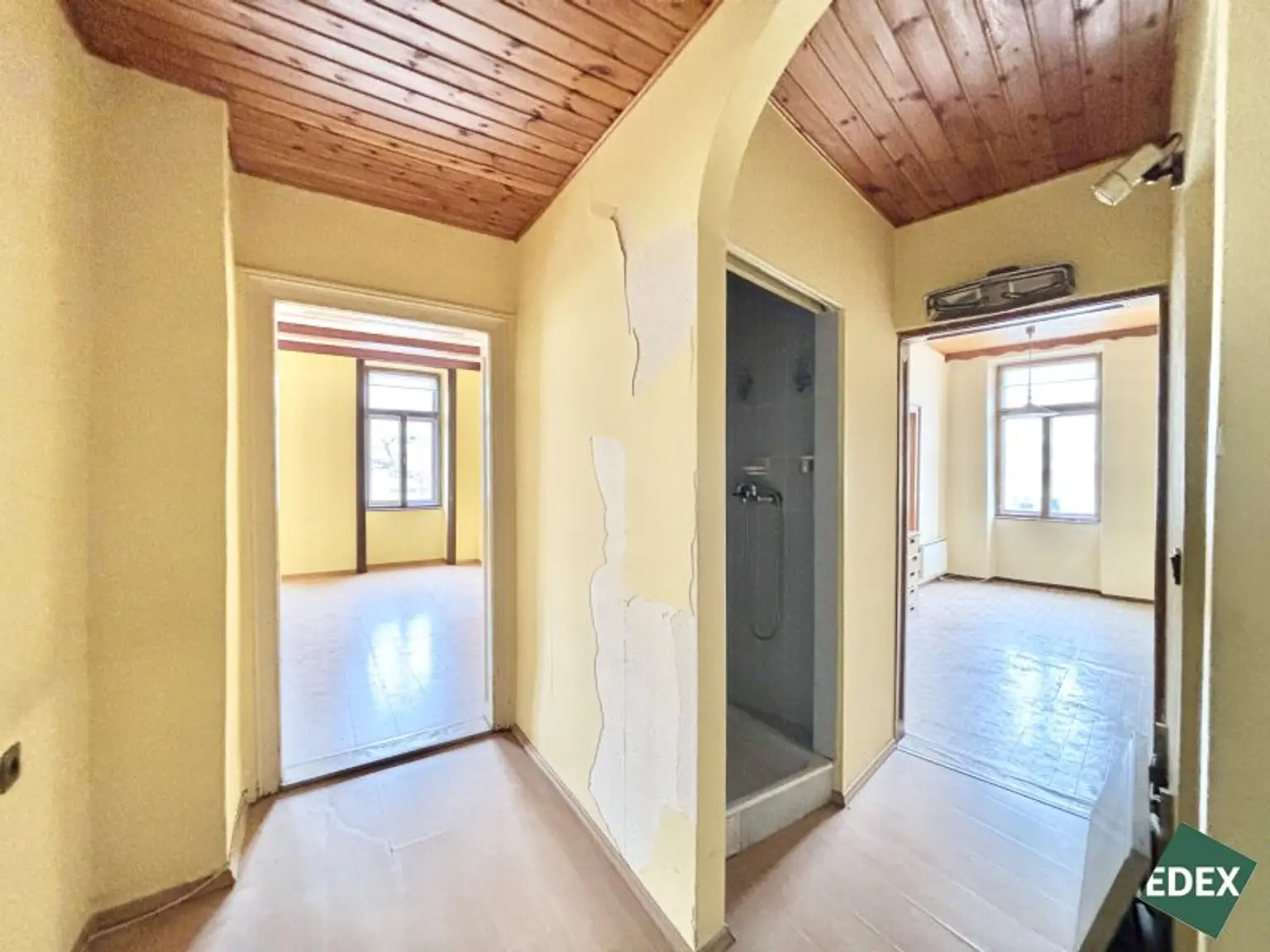 Sanierungsobjekt: 2 Zimmer Wohnung beim Erich-Auer-Park, 1140 Wien