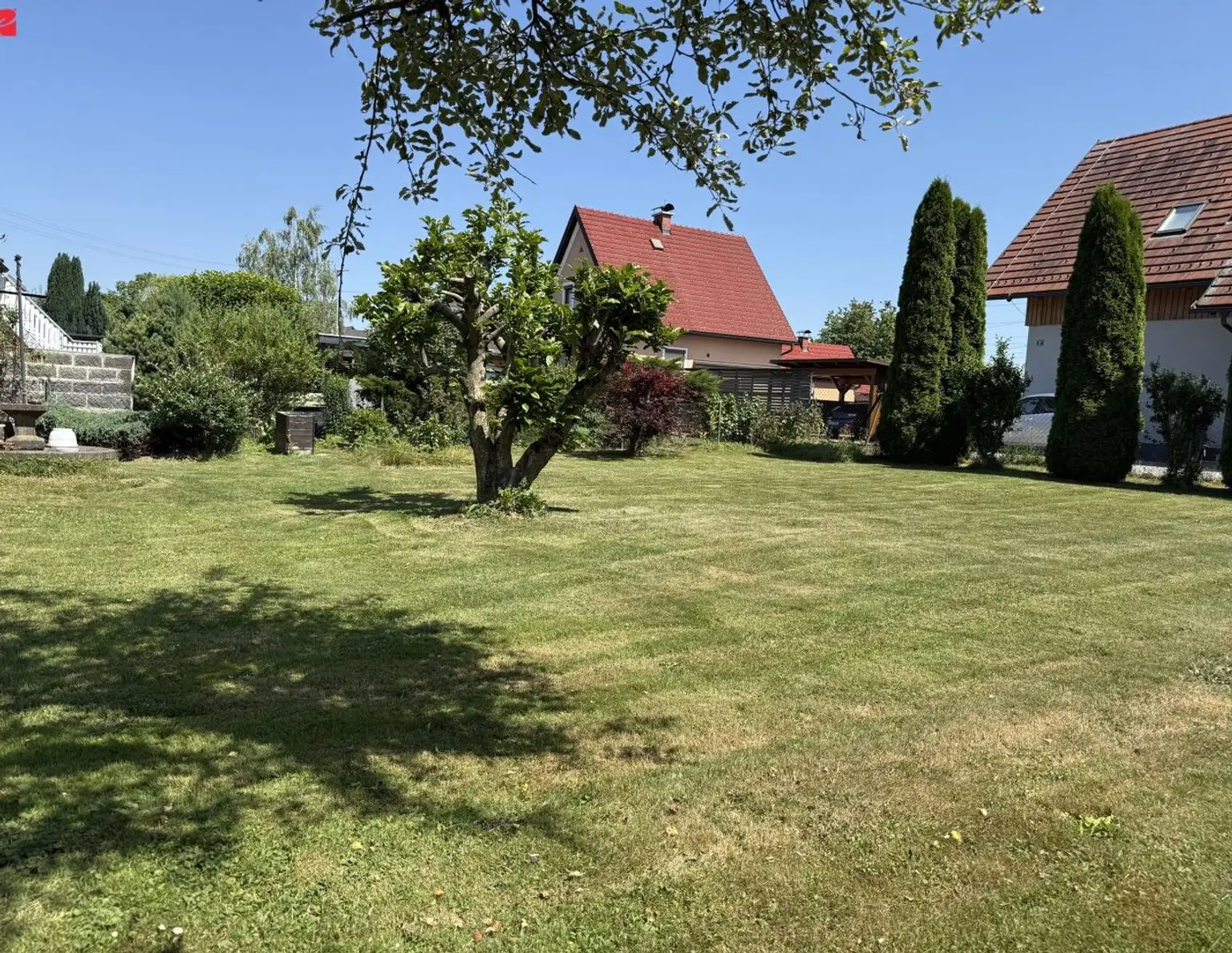 Schnäppchenjäger aufgepasst - Mehrgenerationenhaus auf 890m2 !!