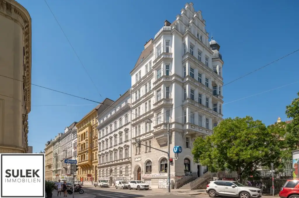 Einzigartige 105 m² große Dachgeschoss Wohnung mit Fernblick // zentrale Lage 1040 // Planstudie DG Ausbau