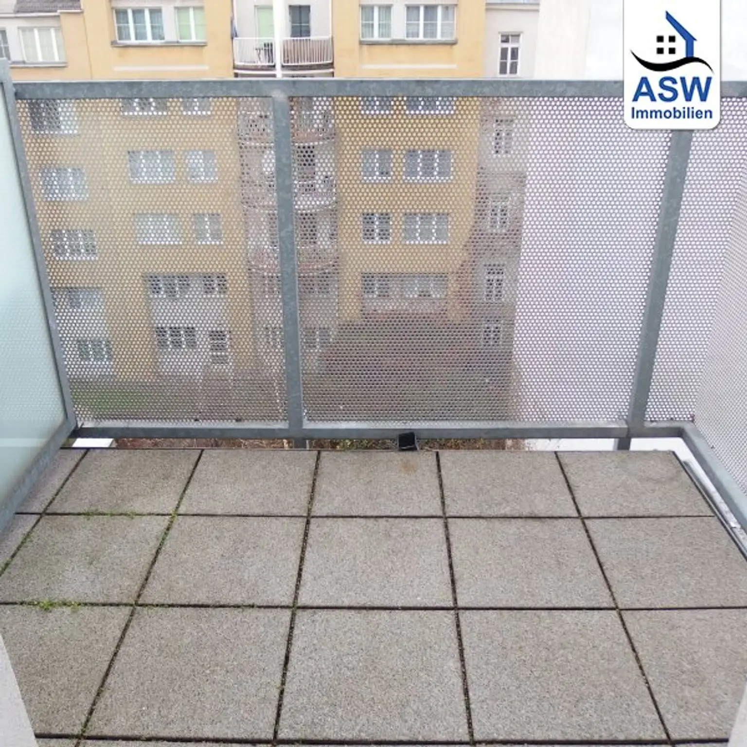 Wunderschöne 3-Zimmer Dachgeschoßwohnung mit Balkon in U-Bahn-Nähe (U3)