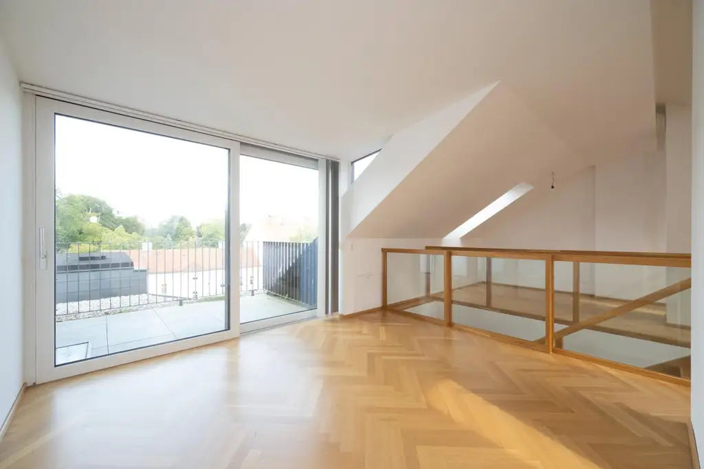 TRADITION TRIFFT MODERNE – EINZIGARTIGES WOHNJUWEL – ZENTRUM VON STEYR! Exklusives Wohnen über zwei Etagen mit traumhafter Dachterrasse!