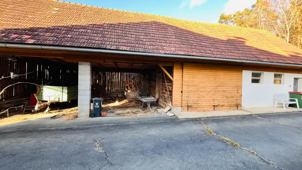Haus in idyllischer, ruhiger Lage mit großem Nebengebäude und Ausbaumöglichkeiten!