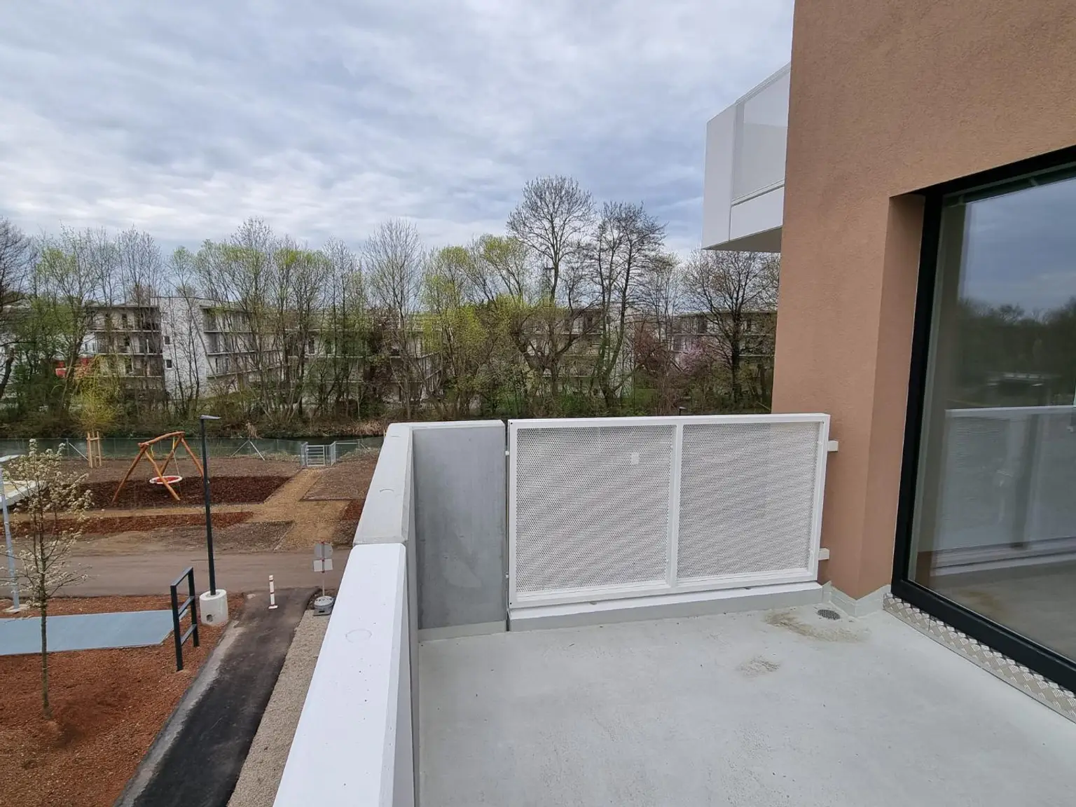 Moderne 2 Zimmer-Neubau-Mietwohnung mit Balkon und Tiefgaragenparkplatz in St. Pölten