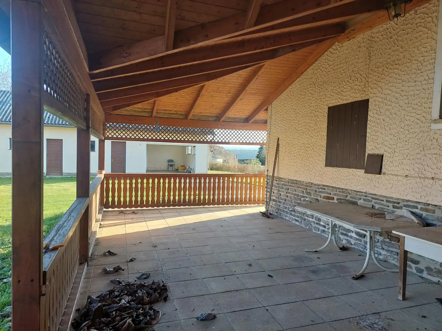 überdachte Terrasse