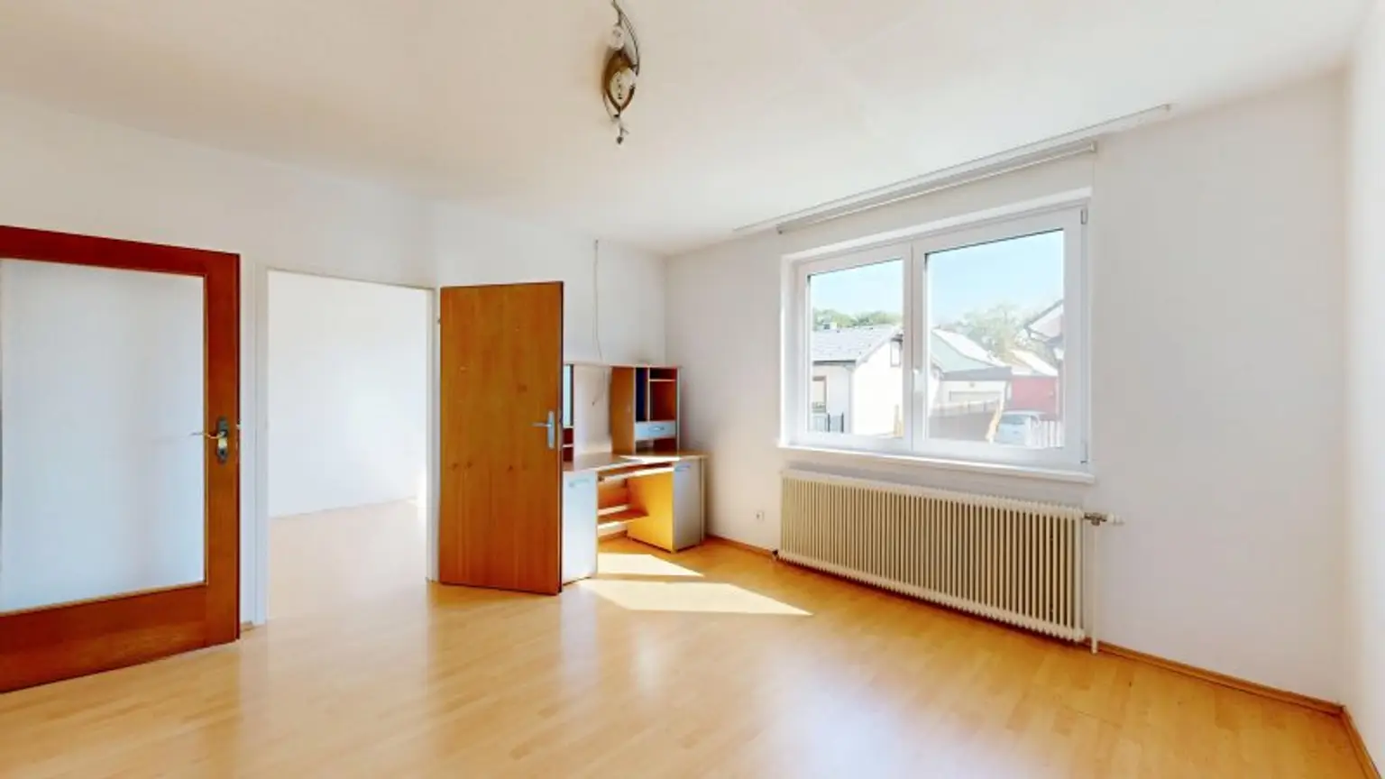 Hinreißender Bungalow mit großem Garten und Entwicklungspotential | 3 Zimmer | Terrasse