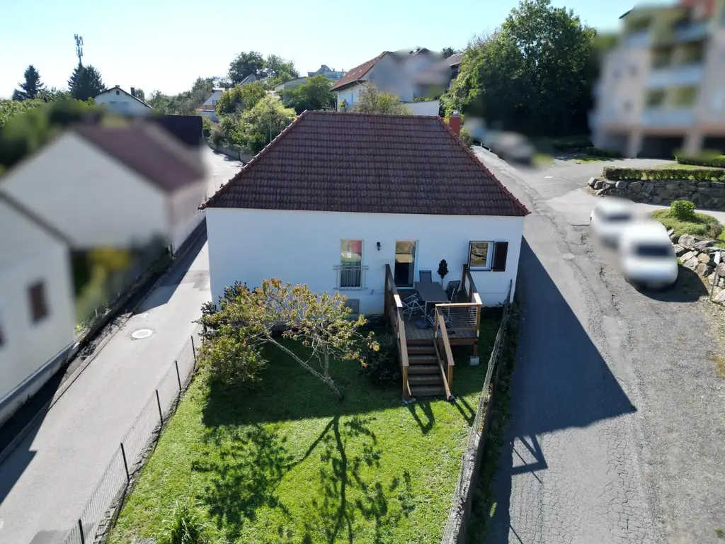Einfamilien-/Ferienhaus verbindet historischen Charme mit modernem Wohnkomfort mit Burgblick - auch Hauptwohnsitz möglich!
