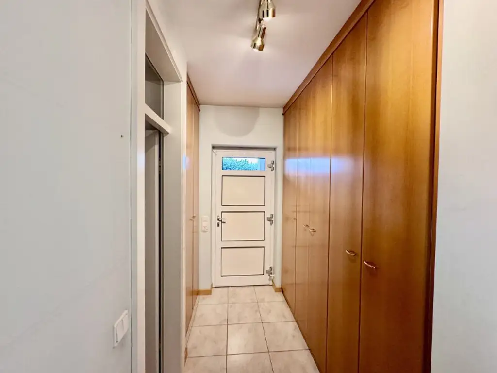IHR NEUES ZUHAUSE - GROßZÜGIGES EINFAMILIENHAUS MIT SWIMMINGPOOL IN FLORIDSDORF