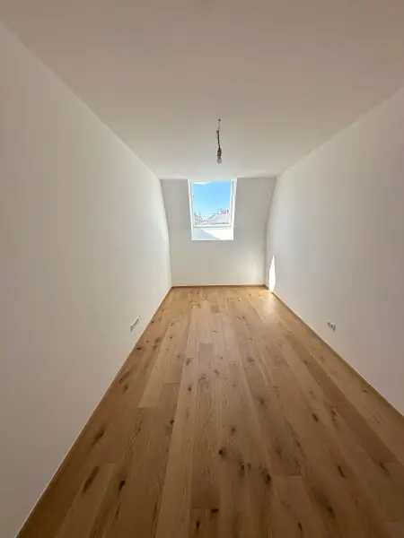 Elegantes Wohnen über den Dächern Wiens - exklusive 4 Zimmer Dachgeschosswohnung mit Terrasse