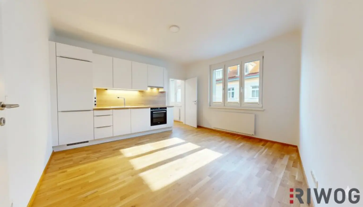 ERSTBEZUG nach Sanierung I Komfortable 3 Zimmer Wohnung I Inkl. Tischler-Küche mit Siemens Geräten