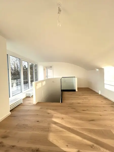 Wohnen mit Weitblick: Stilvolle 2-Ebenen-Wohnung mit Terrassen in der Sieveringerstraße
