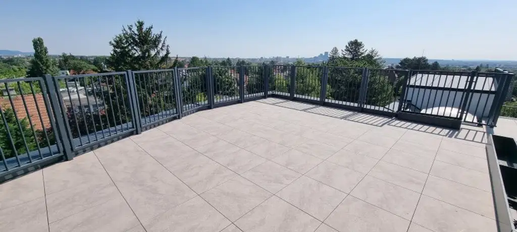 "Provisionsfrei" Traumhafte Dachterrassenwohnung mit Fernsicht in Top-Lage - Erstbezug mit Tiefgarage
