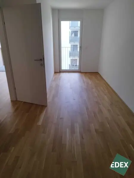 Moderne 2-Zimmer-Wohnung mit Balkon nahe U1 Rennbahnweg ab November