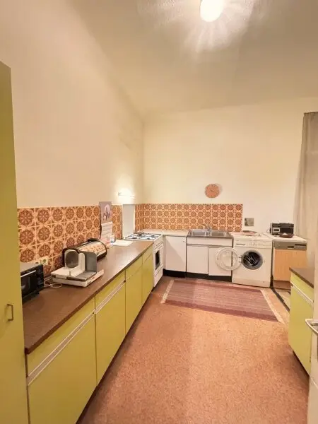 ++NEU++ Wohnungspaket! Seltene Gelegenheit: ZWEI nebeneinanderliegende Stilaltbauwohnungen nahe Park – unbefristet vermietet!  Prächtige Liegenschaft beim Ebner-Eschenbach-Park!