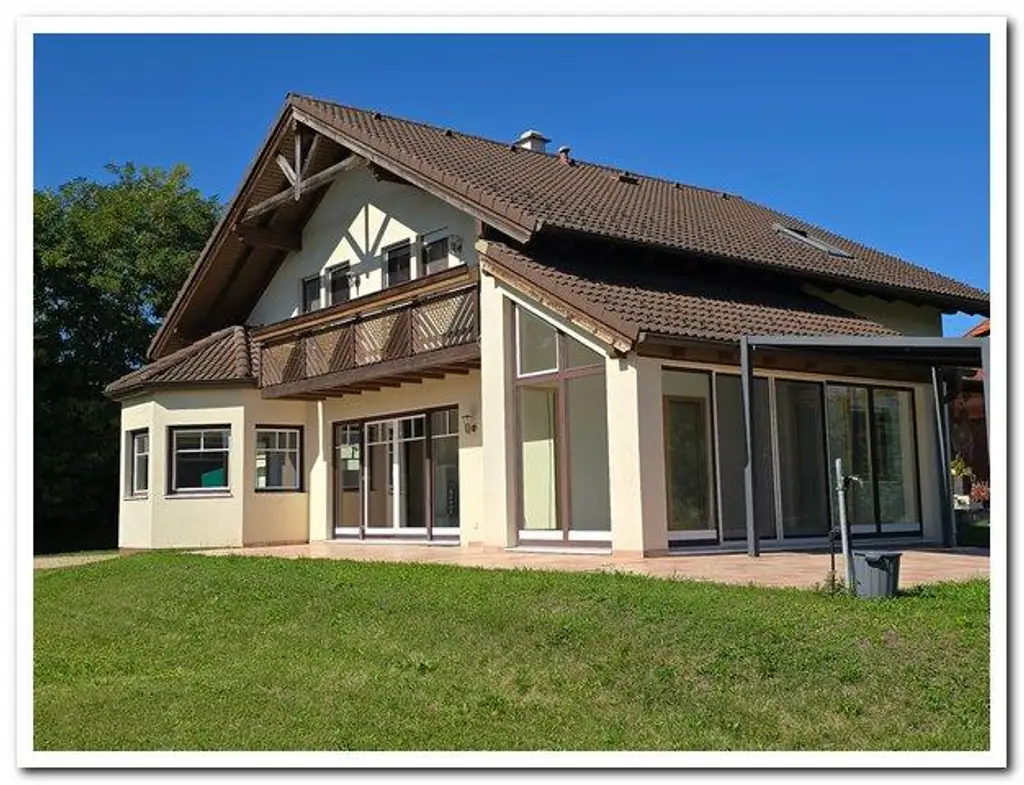 3701 nahe Großweikersdorf/Großwiesendorf: Modernes Einfamilienhaus mit Wohnkeller (sep. Eingang)