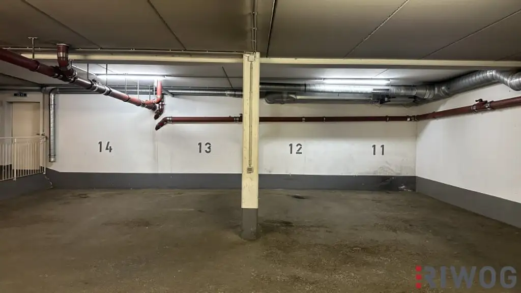 Neubau DG-Terrassenwohnung in Ruhelage | PKW-Stellplatz | 3 Min. zum Kutschkermarkt und zur U6 | 2 Min. zum Aumannplatz