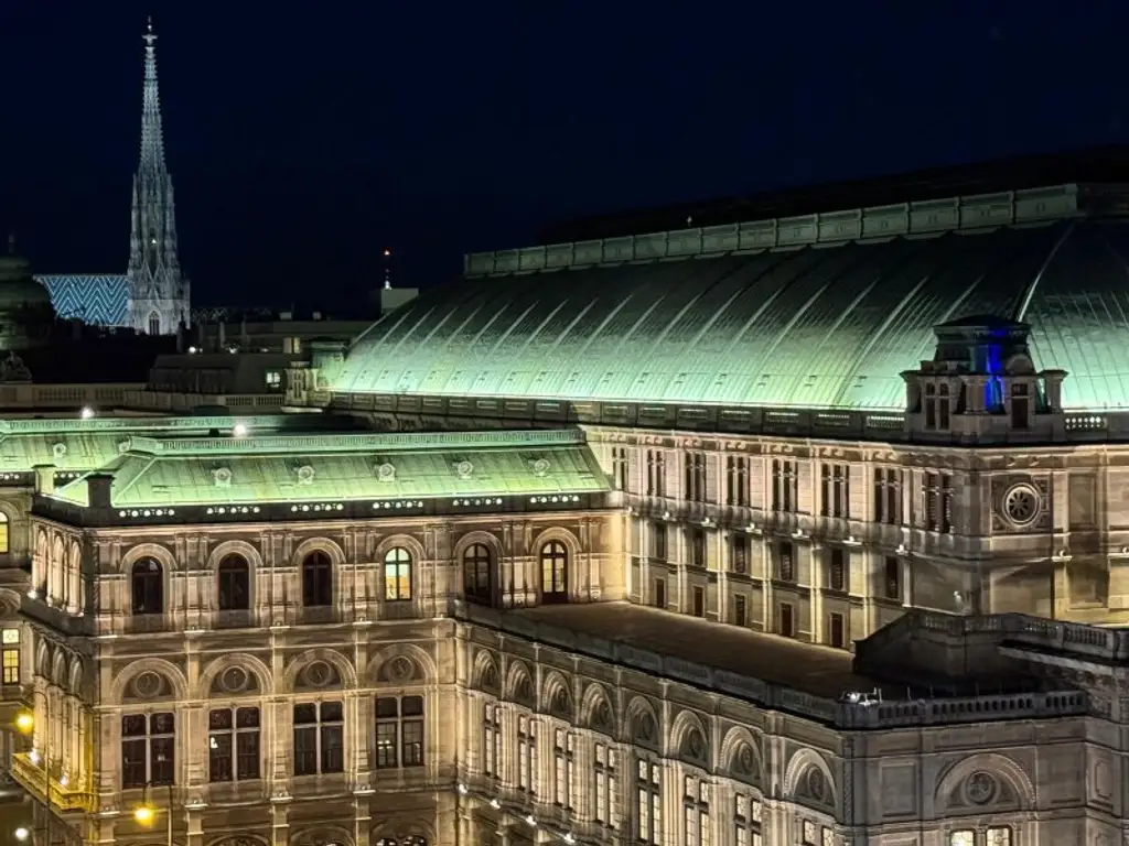 TOP PREIS!!! PENTHOUSE mit Blick auf die Wiener Staatsoper mit Sauna & Garage