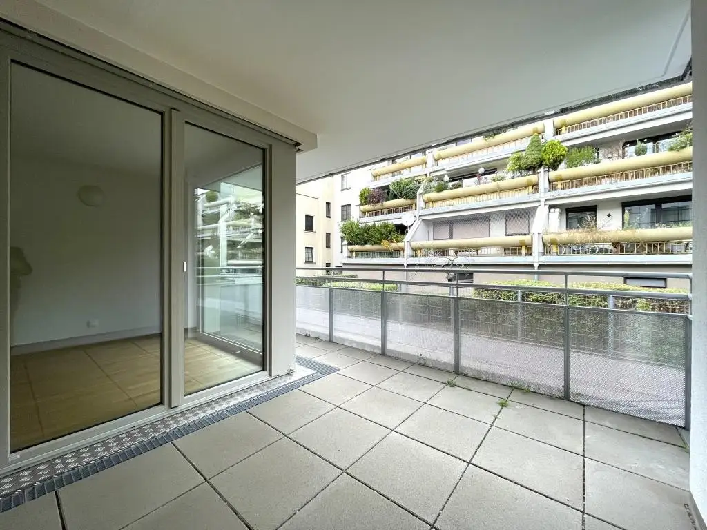 Wunderschöne Neubauwohnung mit 11m² Außenfläche + Nähe U6!! AB DEZEMBER