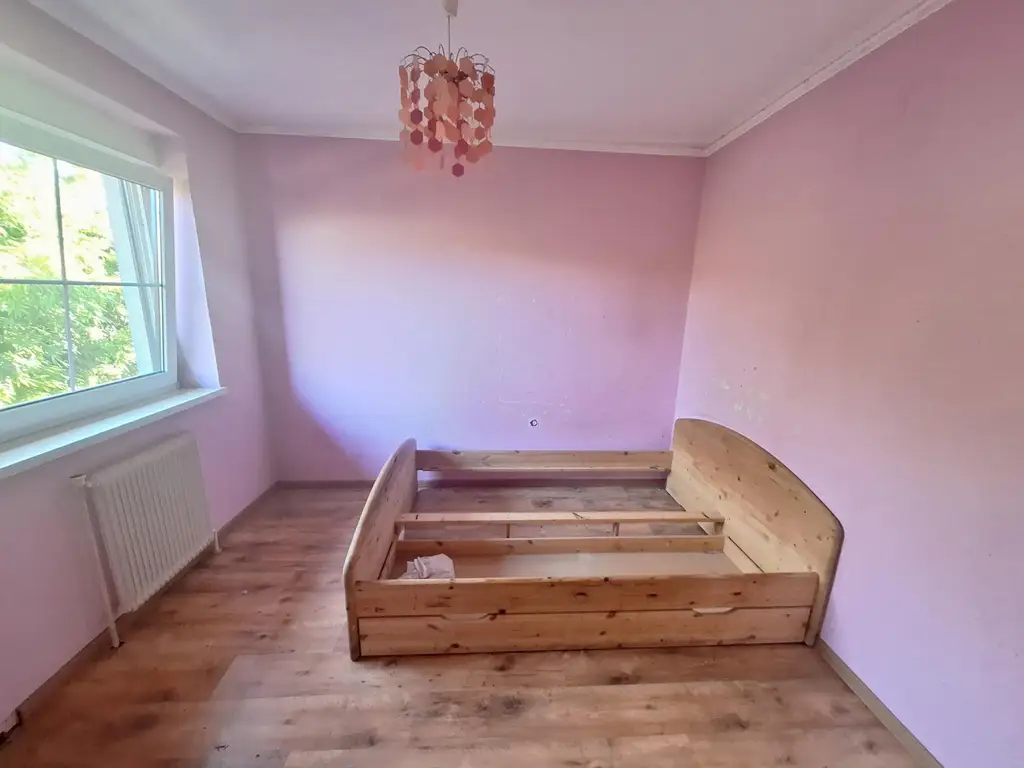 Mehrfamilienhaus in Kleinhain - zwei separate Eingänge vorhanden