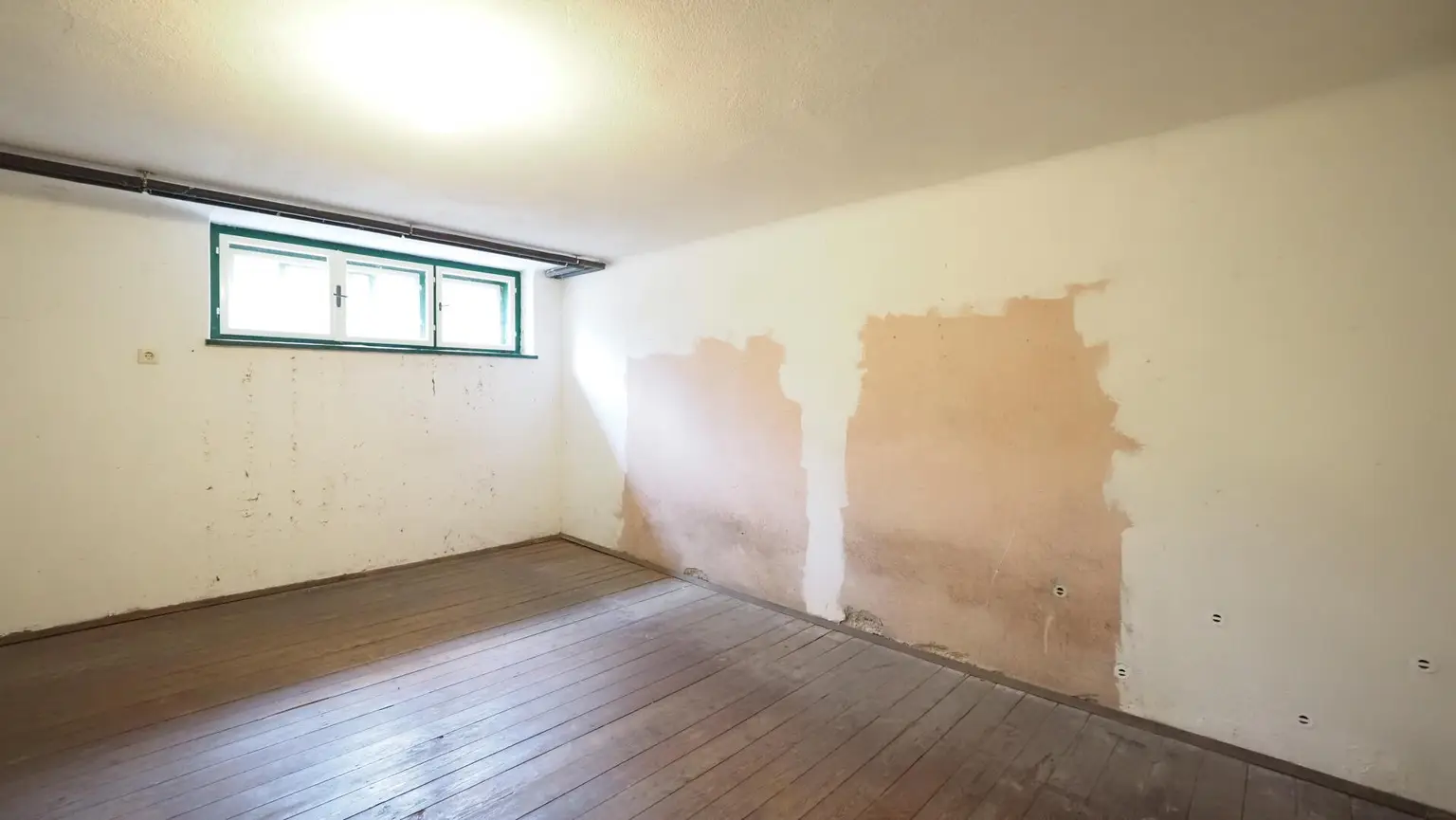 Rarität am Hasnerplatz - Einfamilienhaus zum Sanieren!