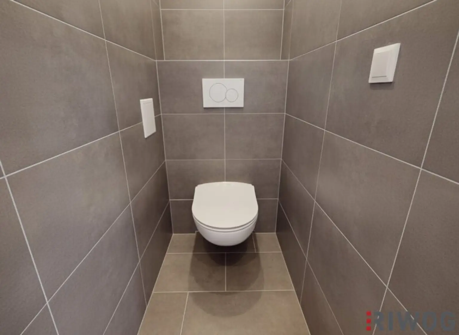 ERSTBEZUG nach Sanierung I 3-Zimmer Wohnung I Schöner Gemeinschaftsgarten I inkl. Tischler Küche mit Siemens Geräten