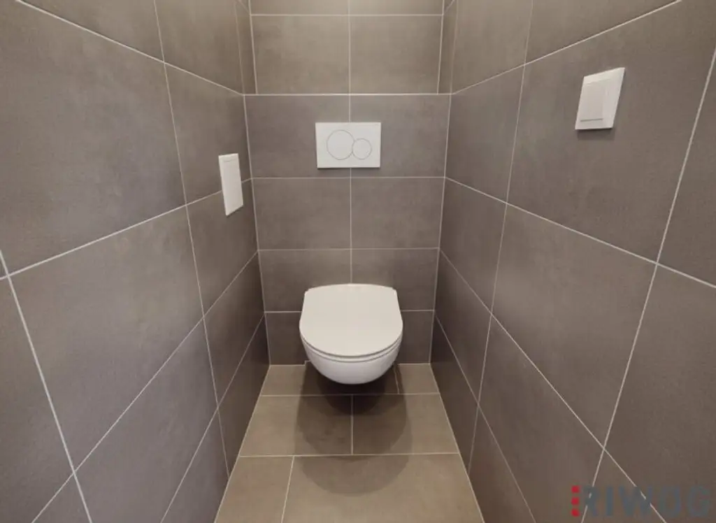 ERSTBEZUG nach Sanierung I 3-Zimmer Wohnung I Schöner Gemeinschaftsgarten I inkl. Tischler Küche mit Siemens Geräten